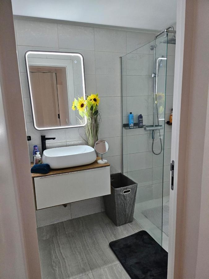 Chez Angela Appartement Avec Terrasse Bbq Et Jacuzzi Fresnes-Sur-Marne Eksteriør bilde